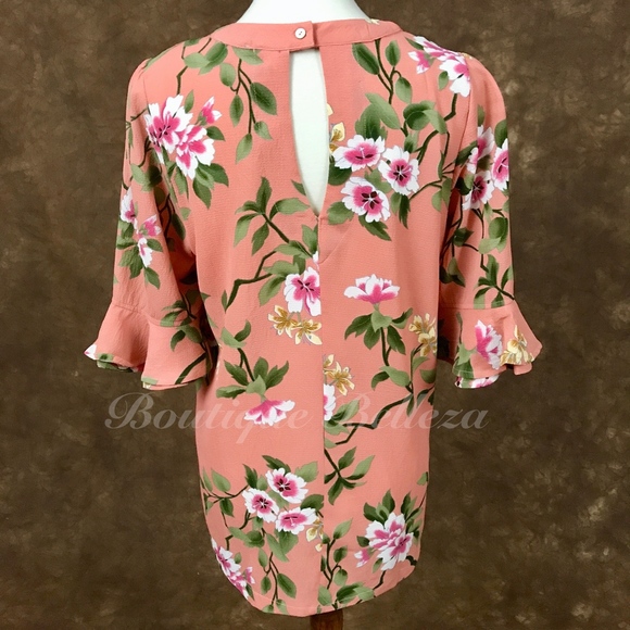 Floral Print Top w/Keyhole Cutout and Bell Sleeves - Picture 5 of 10